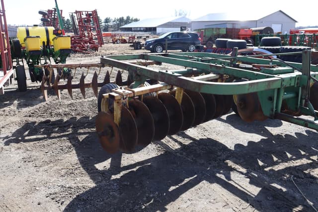 Image of John Deere 210 equipment image 2