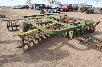 John Deere 210 Equipment Image0