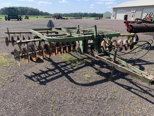 Image of John Deere 210 equipment image 2
