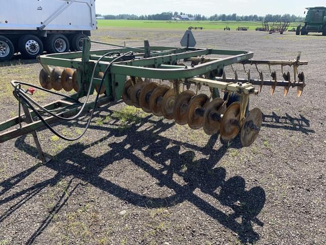 Image of John Deere 210 equipment image 1
