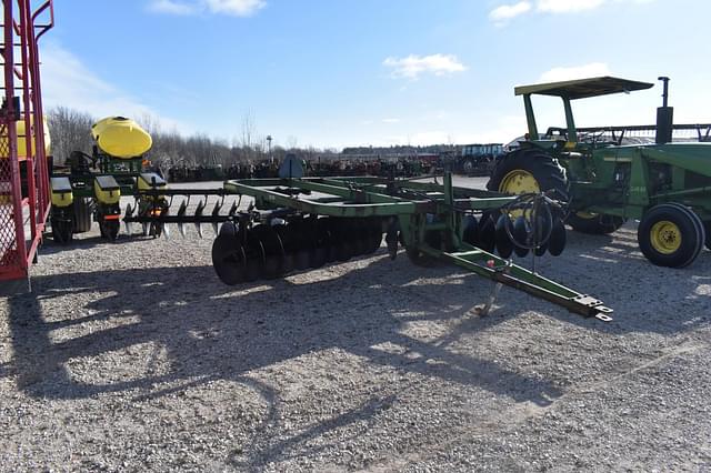 Image of John Deere 210 equipment image 1