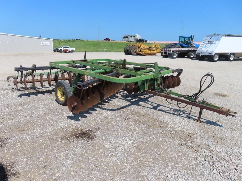 Image of John Deere 210 Primary image