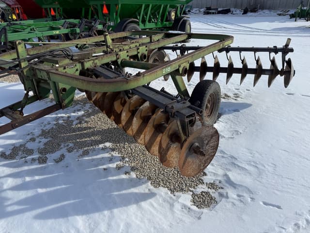 Image of John Deere 210 equipment image 2