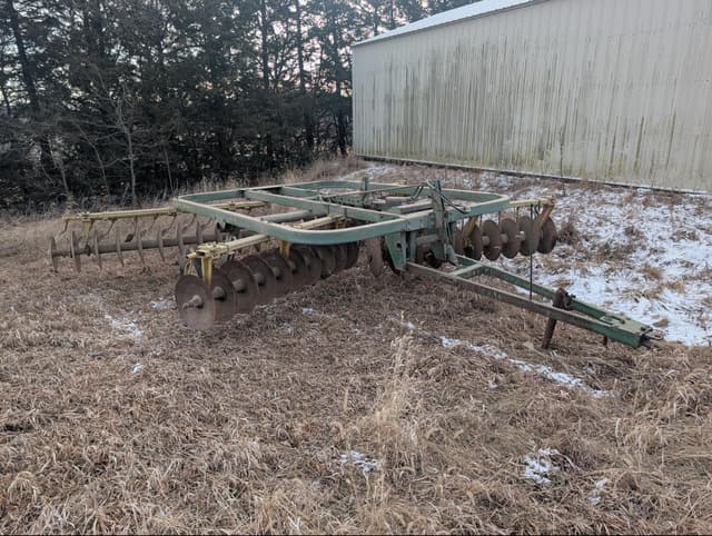 Image of John Deere 210 equipment image 2