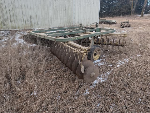 Image of John Deere 210 equipment image 4