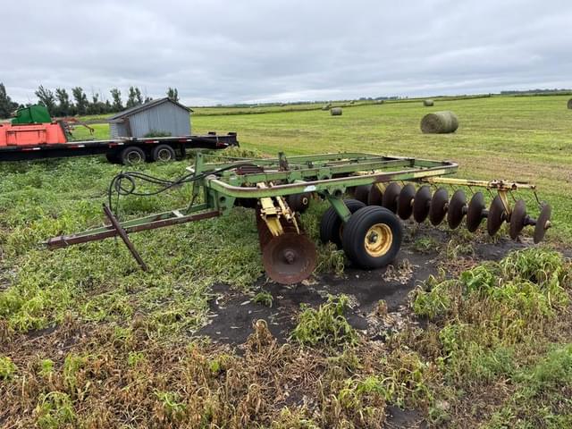Image of John Deere 210 equipment image 1