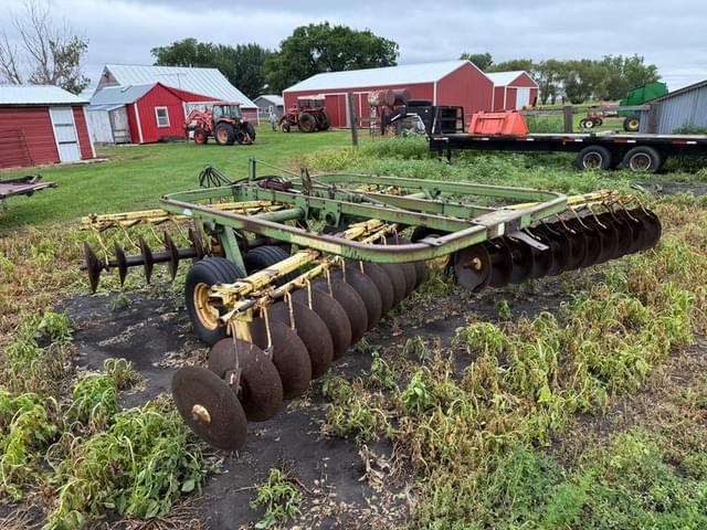 Image of John Deere 210 equipment image 3