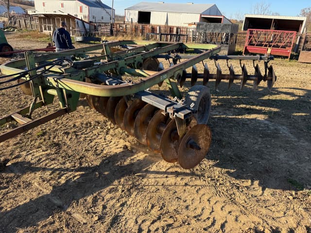 Image of John Deere 210 equipment image 1