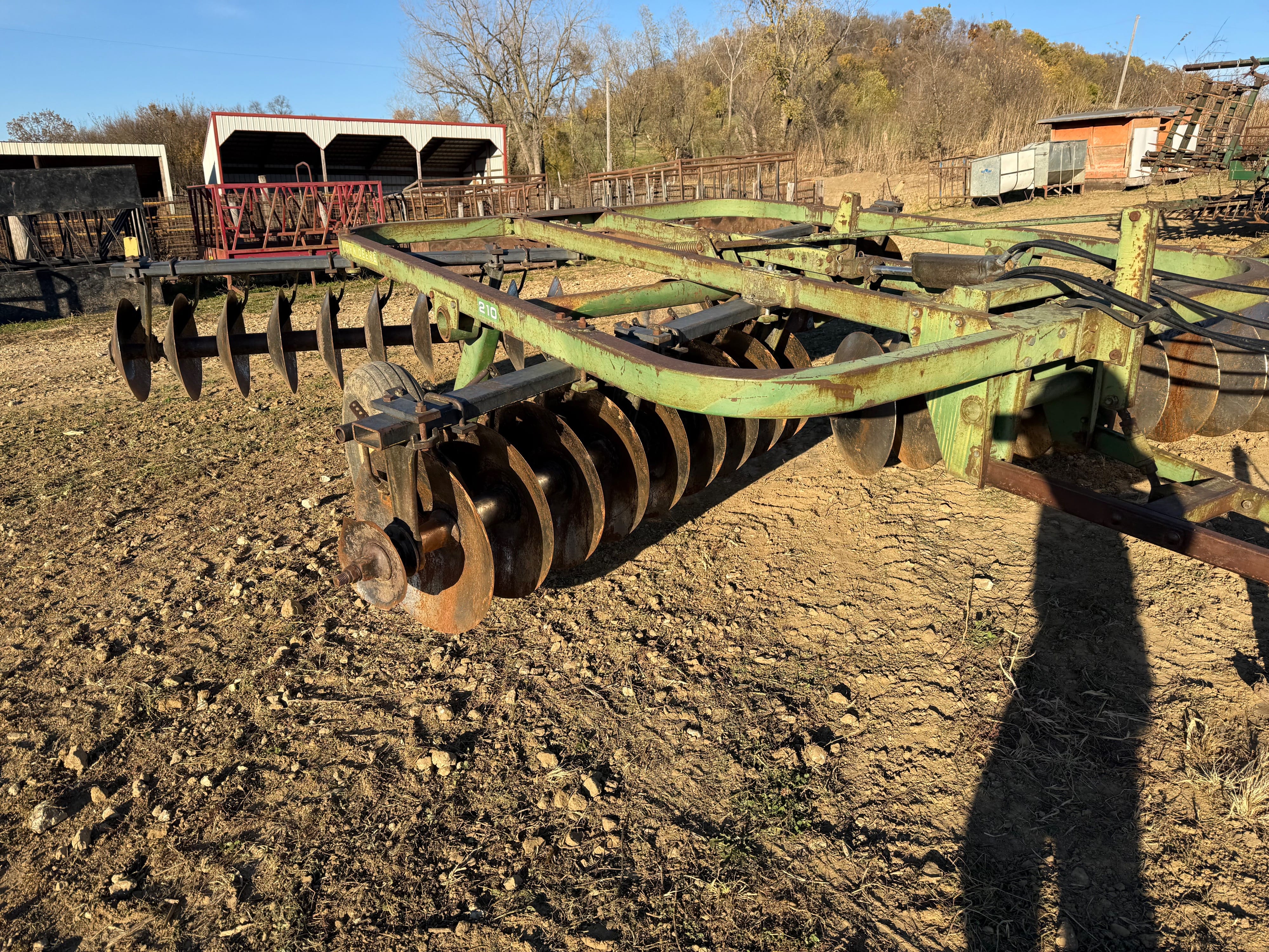 John Deere 210 Equipment Image0