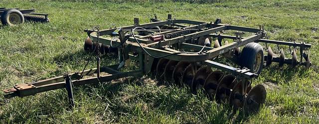 Image of John Deere 210 equipment image 2