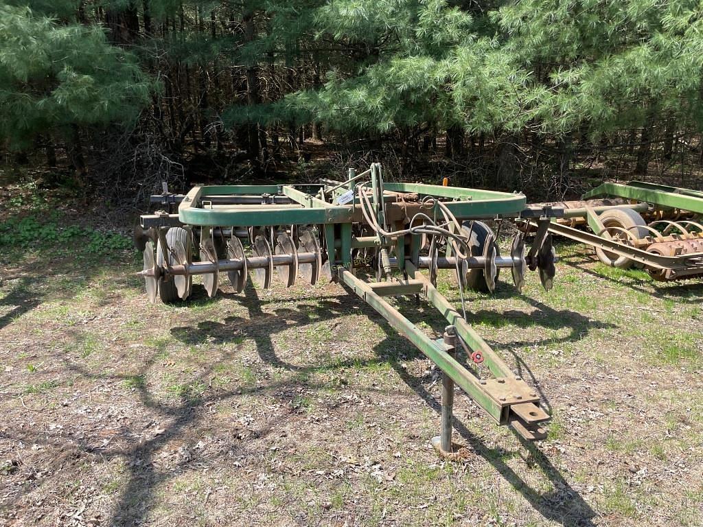 Image of John Deere 210 Primary image
