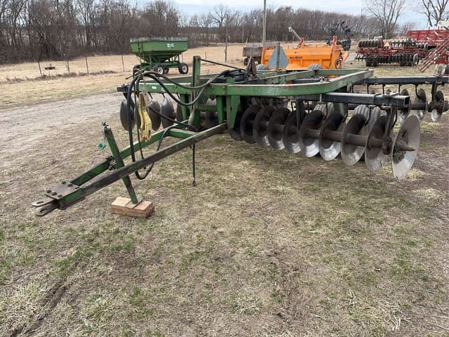 Image of John Deere 210 equipment image 4