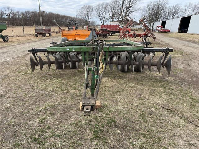 Image of John Deere 210 equipment image 3