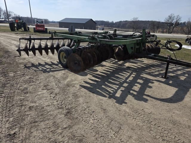 Image of John Deere 210 equipment image 1