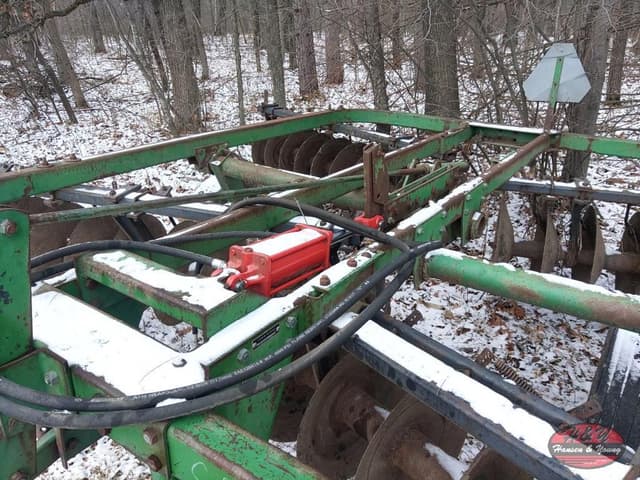 Image of John Deere 210 equipment image 2