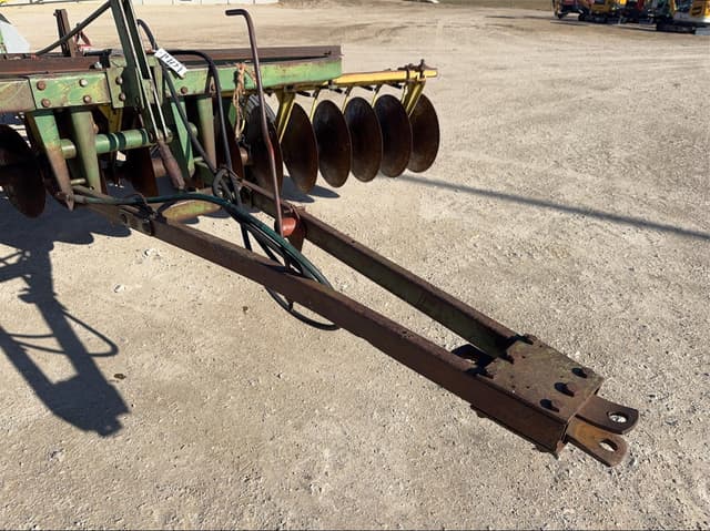 Image of John Deere 210 equipment image 1