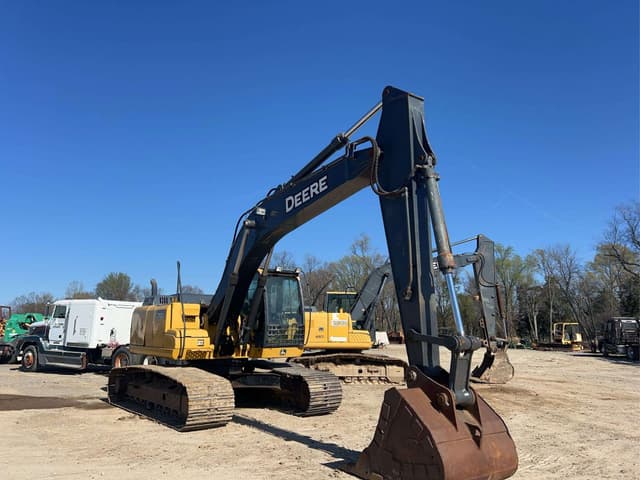 Image of John Deere 210G equipment image 4