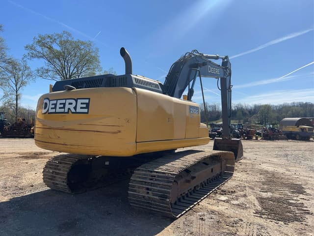 Image of John Deere 210G equipment image 3