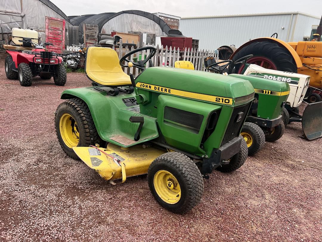 Image of John Deere 210 Primary image