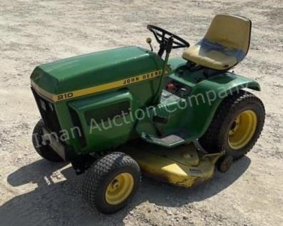 John Deere 210 Equipment Image0