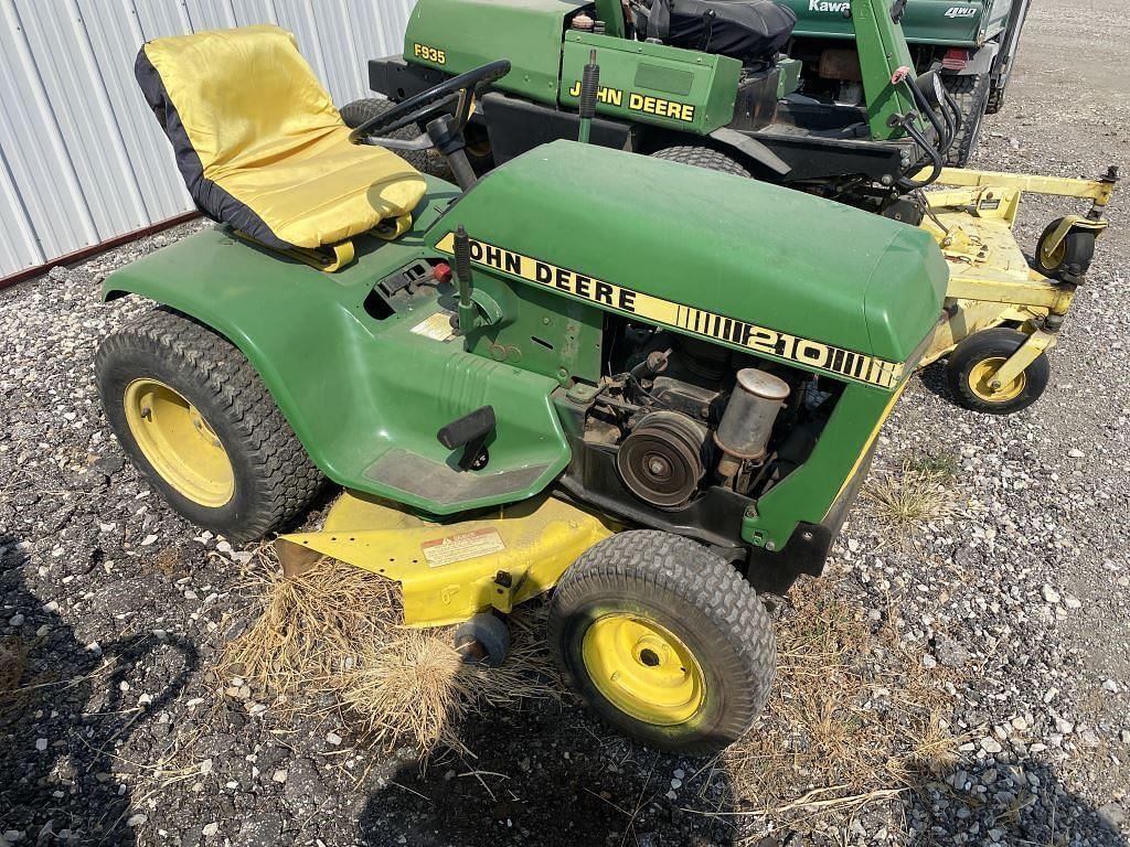 Image of John Deere 210 Image 0