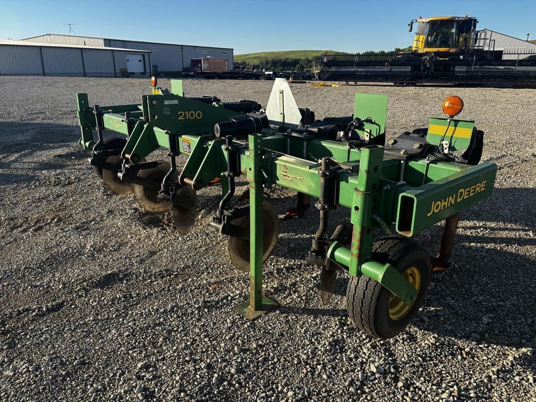 Image of John Deere 2100 Primary image