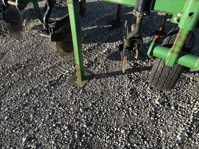 Image of John Deere 2100 equipment image 3