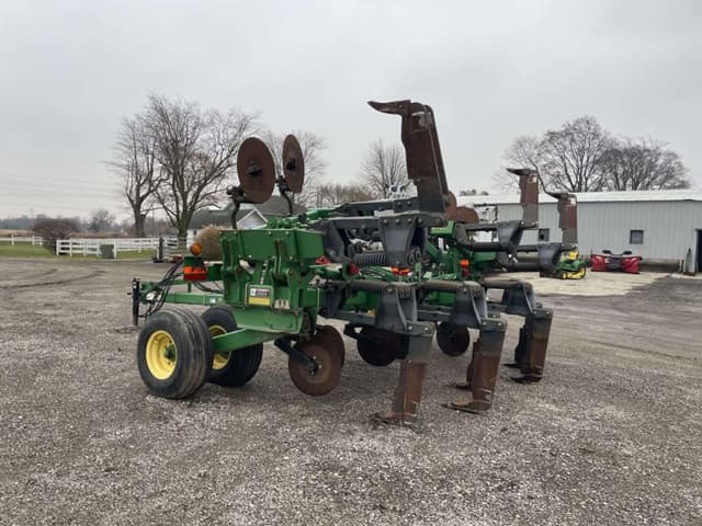 Image of John Deere 2100 equipment image 1