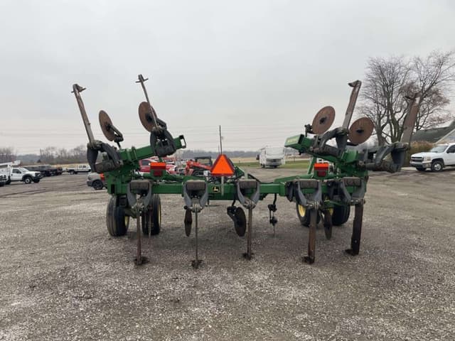 Image of John Deere 2100 equipment image 2