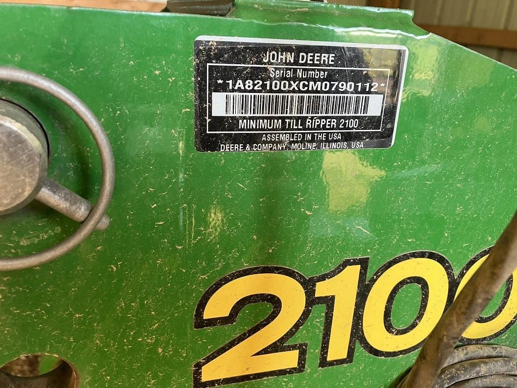 Image of John Deere 2100 Image 1