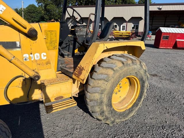 Image of John Deere 210C equipment image 3