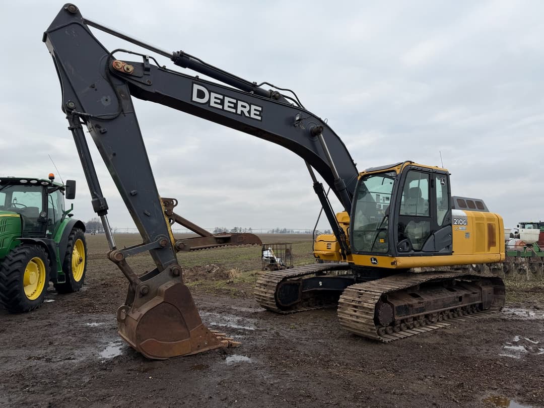 Image of John Deere 210G Primary image