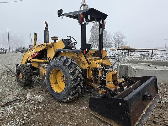 Image of John Deere 210LE equipment image 2