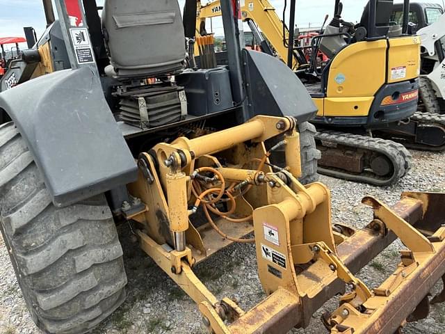 Image of John Deere 210LJ equipment image 4