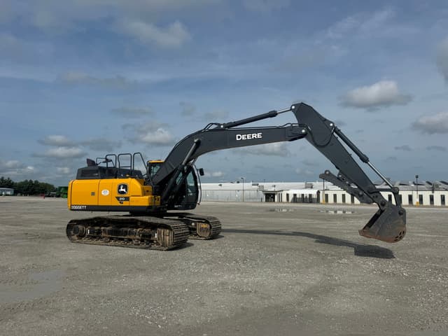 Image of John Deere 210P equipment image 1