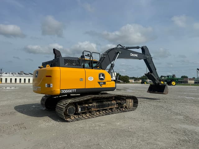 Image of John Deere 210P equipment image 3