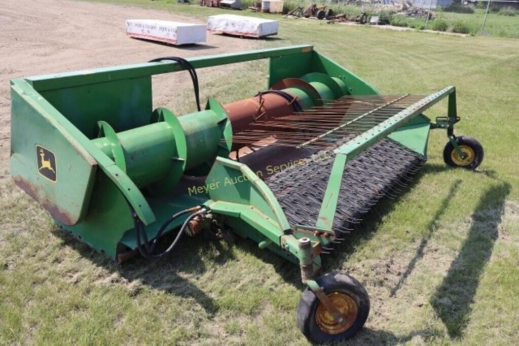 Image of John Deere 212 Primary image