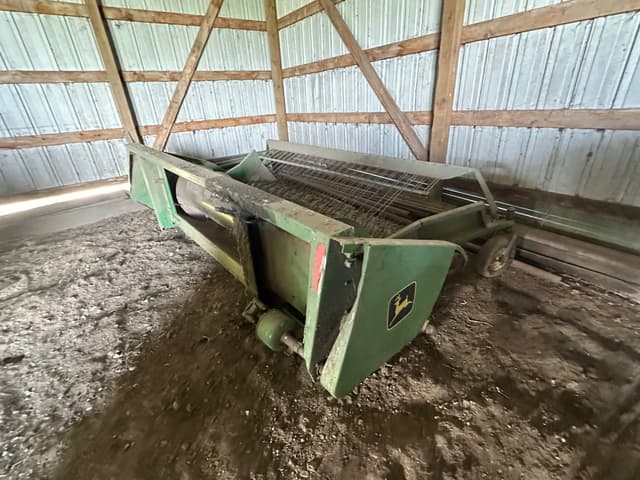 Image of John Deere 212 equipment image 1