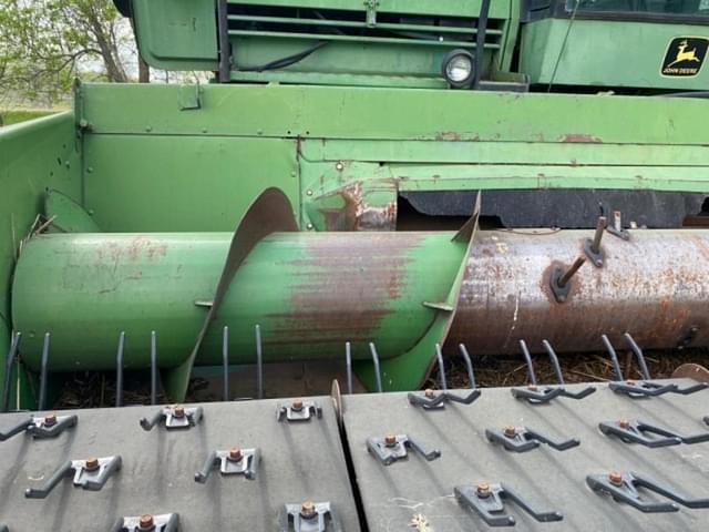 Image of John Deere 212 equipment image 3