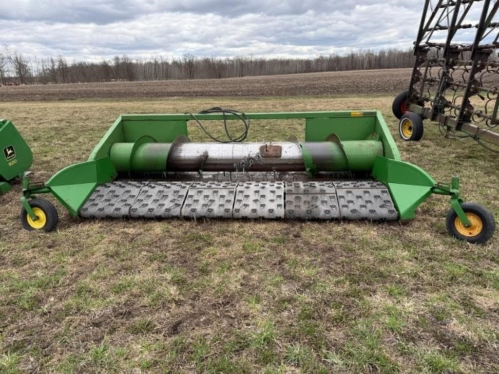 Image of John Deere 212 Primary image