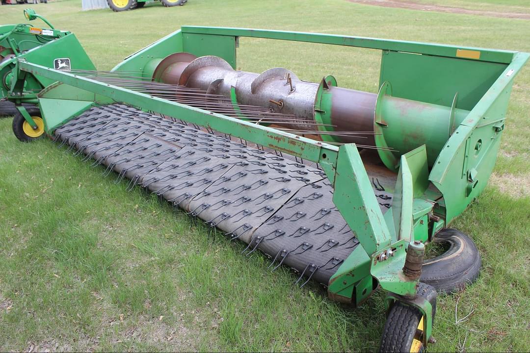 Image of John Deere 212 Primary image