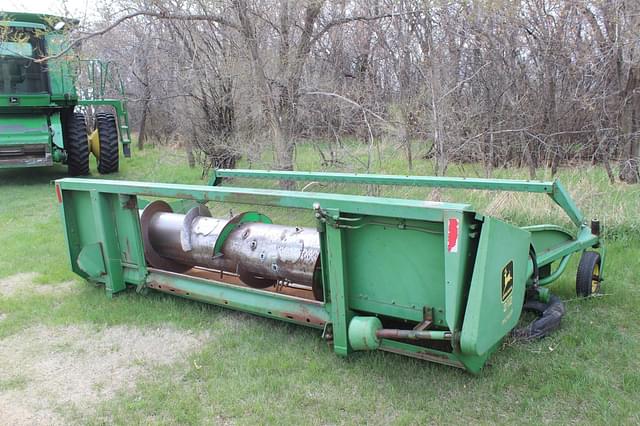 Image of John Deere 212 equipment image 3