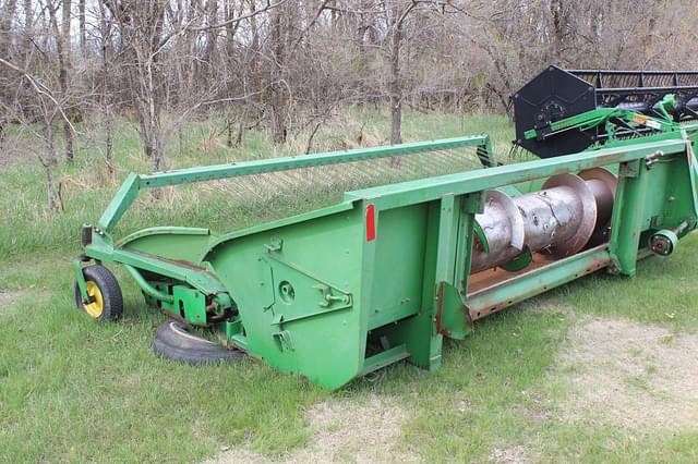Image of John Deere 212 equipment image 2