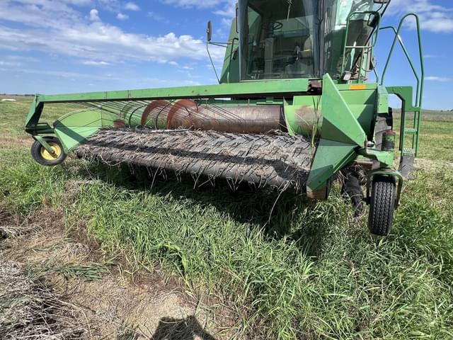 Image of John Deere 212 equipment image 1