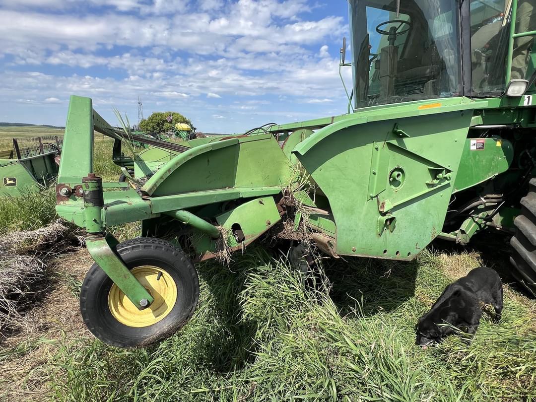Image of John Deere 212 Primary image