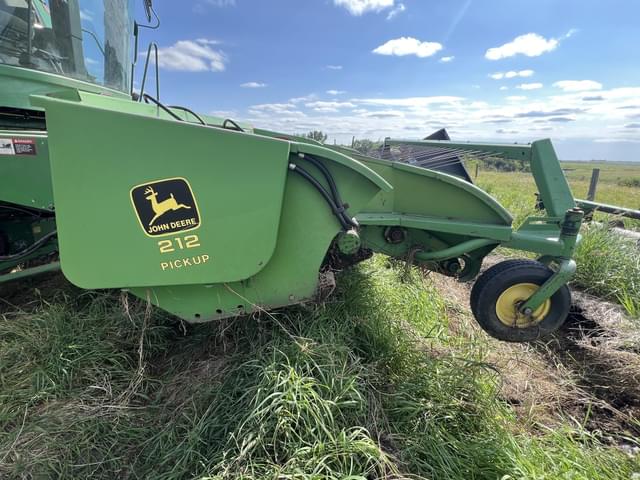 Image of John Deere 212 equipment image 3