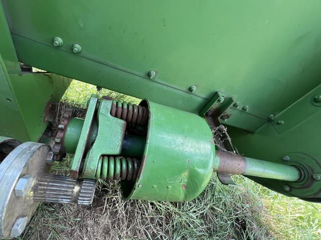 Image of John Deere 212 equipment image 4