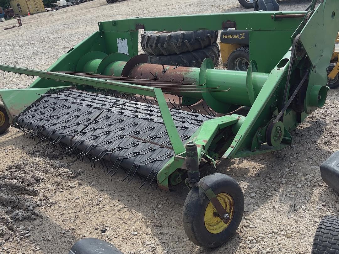 Image of John Deere 212 Image 1