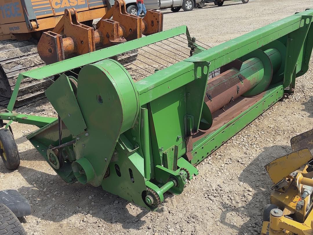 Image of John Deere 212 Image 0
