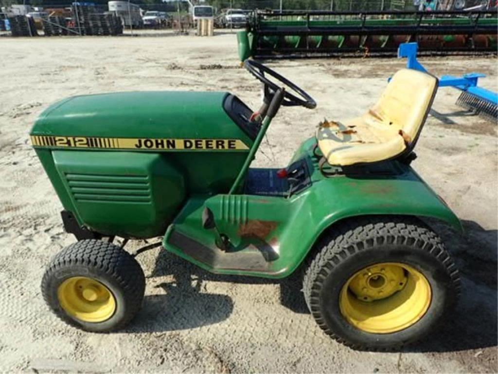 Image of John Deere 212 Primary image